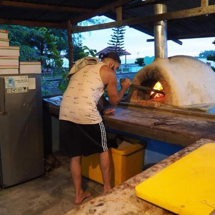 Salty Dog Hostel Telukdalem Dış mekan fotoğraf