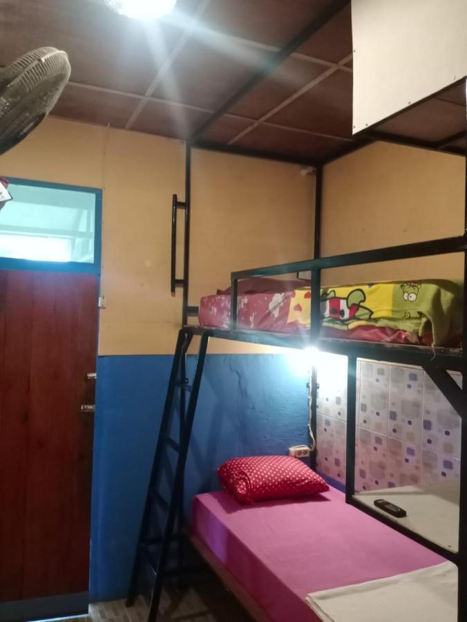 Salty Dog Hostel Telukdalem Dış mekan fotoğraf