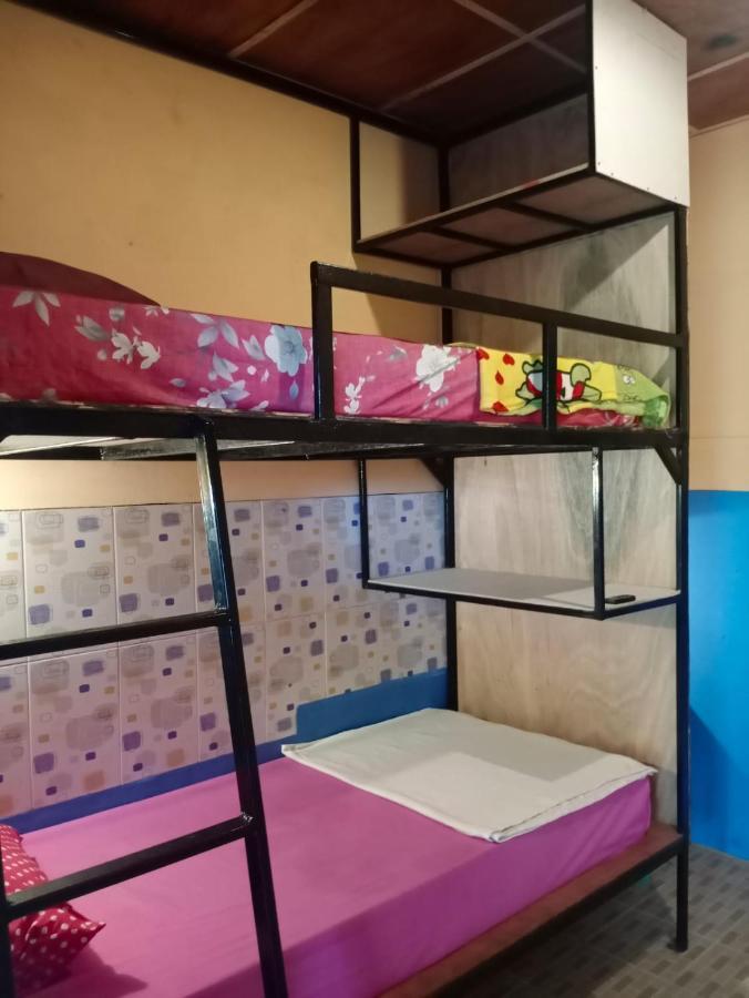 Salty Dog Hostel Telukdalem Dış mekan fotoğraf